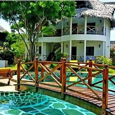 Marine Holiday House Малінді Екстер'єр фото